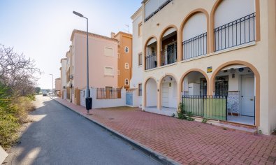 Reventa - Bungalow -
Torrevieja - playa de los naufragos