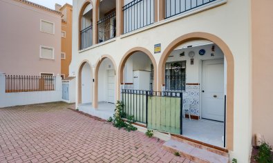 Reventa - Bungalow -
Torrevieja - playa de los naufragos