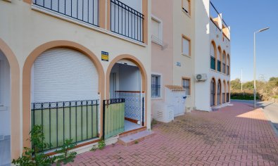 Reventa - Bungalow -
Torrevieja - playa de los naufragos