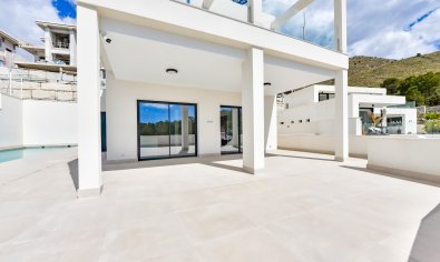 Obra nueva - Villa -
Finestrat