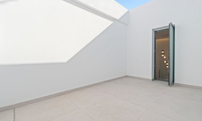Nieuwbouw Woningen - Villa -
Benidorm