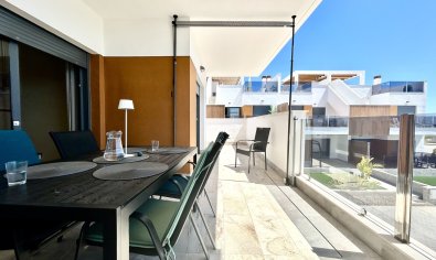 Modern corner apartment with ocean views in Pilar de la Horadada