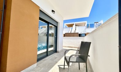 Modern corner apartment with ocean views in Pilar de la Horadada