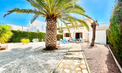 Bestaande bouw - Villa -
Orihuela Costa - La Zenia