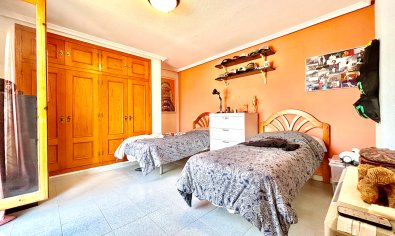 Bestaande bouw - Villa -
Orihuela Costa - La Zenia