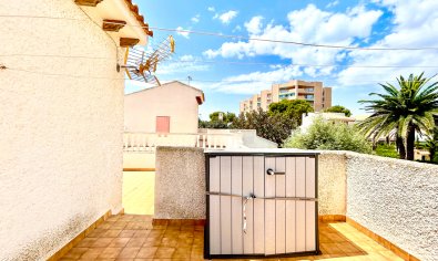 Bestaande bouw - Villa -
Orihuela Costa - La Zenia