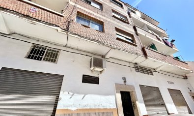Modern 3-bedroom apartment in downtown Torrevieja