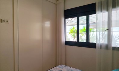 Villa moderna con piscina privada en San Miguel de Salinas