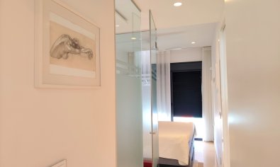 Villa moderna con piscina privada en San Miguel de Salinas