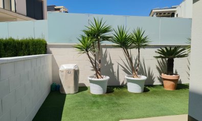 Villa moderna con piscina privada en San Miguel de Salinas