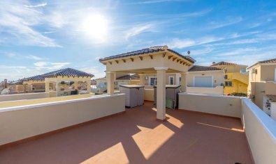 Reventa - Casa -
Orihuela Costa - Las Filipinas