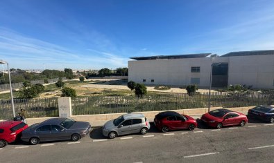 Reventa - Apartamento -
Torrevieja - Playa del Acequión