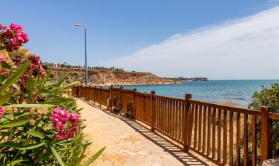 Resale - Atico -
Orihuela Costa - Campoamor