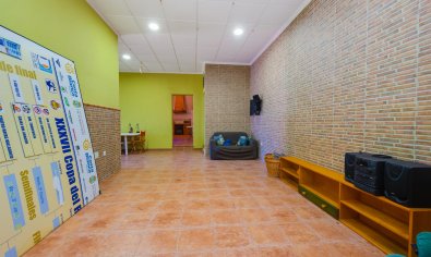 Villa de lujo en San Miguel de Salinas con piscina privada