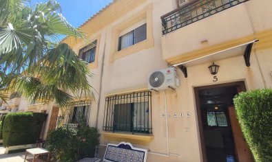 Bestaande bouw - Herenhuis -
Orihuela Costa - La Zenia