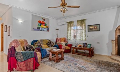 Resale - Finca -
Catral