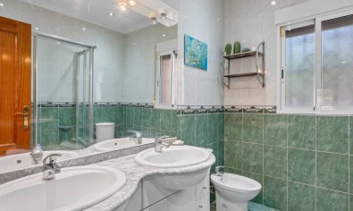 Resale - Finca -
Catral