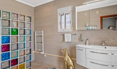 Resale - Finca -
Catral