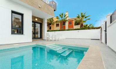 Obra nueva - Villa -
Torrevieja - Torretas