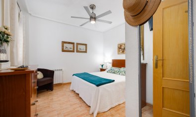 Bestaande bouw - Apartamento -
Torrevieja - Playa del Acequión