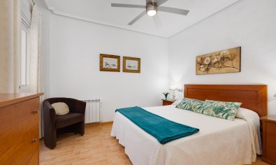 Bestaande bouw - Apartamento -
Torrevieja - Playa del Acequión