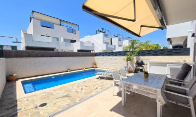 Bestaande bouw - Villa -
Ciudad Quesada - Doña Pepa *