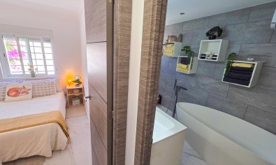 Bestaande bouw - Villa -
Crevillent