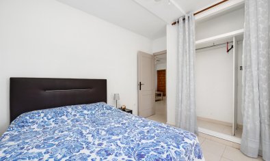 Reventa - Bungalow -
Torrevieja - playa de los naufragos