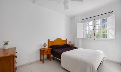 Reventa - Bungalow -
Torrevieja - playa de los naufragos