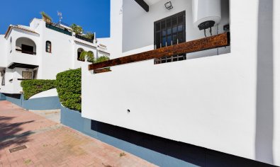 Reventa - Bungalow -
Torrevieja - playa de los naufragos