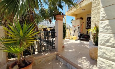 Detached villa in Ciudad Quesada with private pool and ocean view