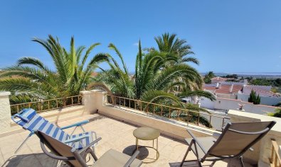Detached villa in Ciudad Quesada with private pool and ocean view