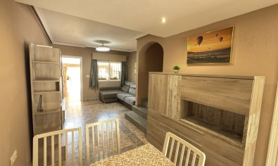 Reventa - Adosado -
Orihuela Costa - La Zenia