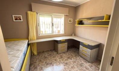 Reventa - Adosado -
Orihuela Costa - La Zenia
