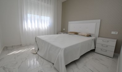 Obra nueva - Bungalow - Jardín -
San Miguel de Salinas