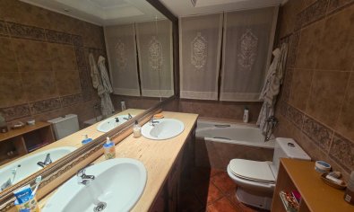 Bestaande bouw - Villa -
Elche