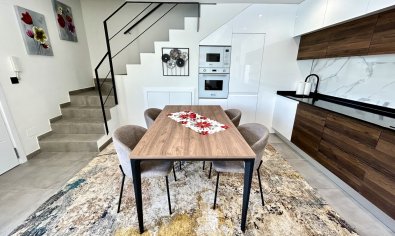 Reventa - Villa -
Villamartín - Villamartin