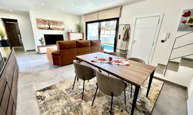 Reventa - Villa -
Villamartín - Villamartin