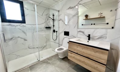 Reventa - Villa -
Villamartín - Villamartin
