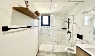 Reventa - Villa -
Villamartín - Villamartin