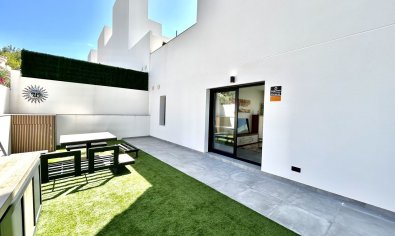 Reventa - Villa -
Villamartín - Villamartin