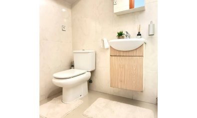 Elegante herenwoning met 3 slaapkamers en tuin, gemeenschappelijk zwembad in Ciudad Quesada