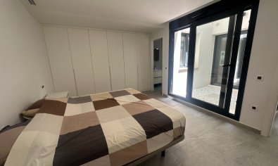 Reventa - Villa -
San Miguel de Salinas - San Miguel Salinas