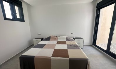 Reventa - Villa -
San Miguel de Salinas - San Miguel Salinas