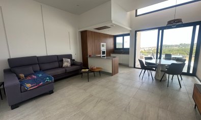 Reventa - Villa -
San Miguel de Salinas - San Miguel Salinas
