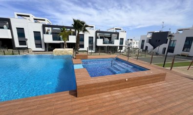 Modern gelijkvloers appartement in Punta Prima, Torrevieja