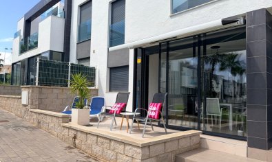 Modern gelijkvloers appartement in Punta Prima, Torrevieja