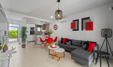 Modern gelijkvloers appartement in Punta Prima, Torrevieja