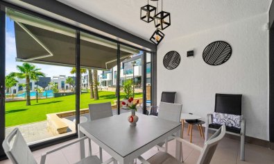 Modern gelijkvloers appartement in Punta Prima, Torrevieja