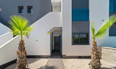 Modern gelijkvloers appartement in Punta Prima, Torrevieja